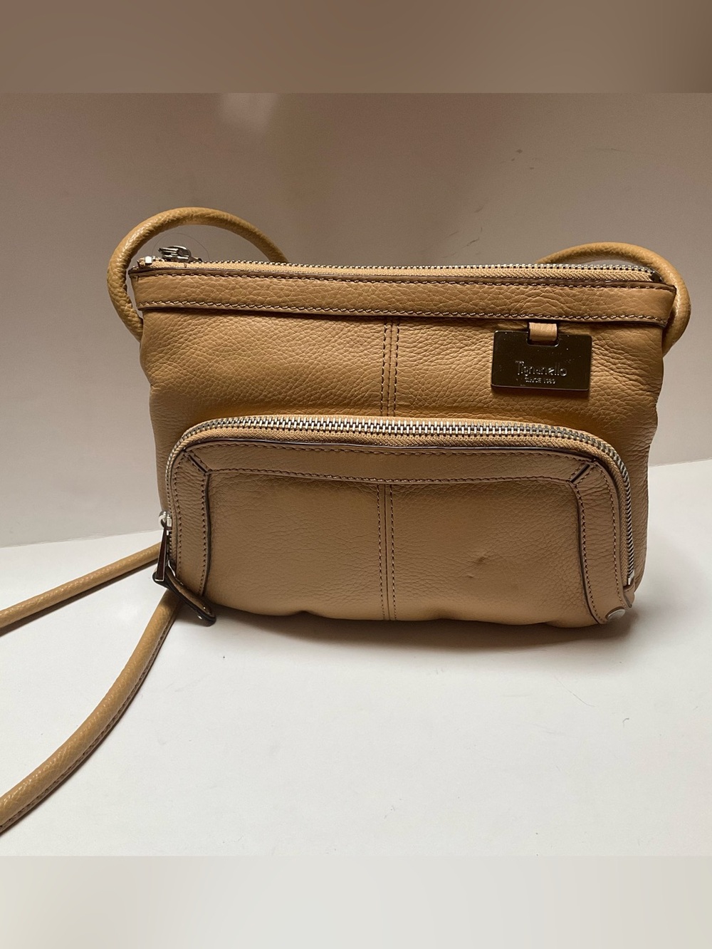 Tignanello Pebbled Leather Tan Crossbody Shoulder Bag Purse Organizer Beige Sand